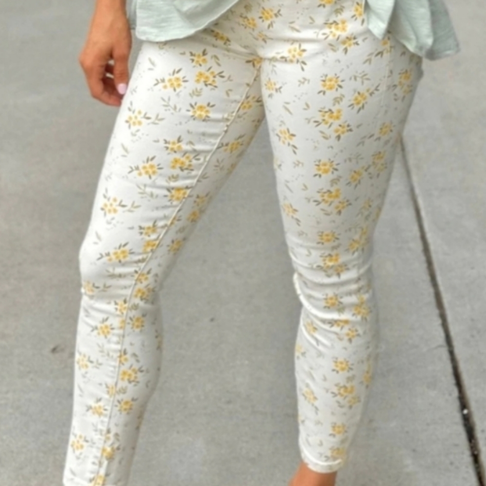 πSale Judy Blue sunshine floral khaki denim summertime summer ππ» Easter - Picture 7 of 8